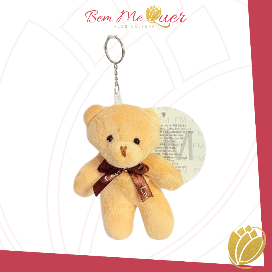 Urso agarradinho creme com lao LOVE
